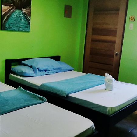 In-N-Out Hostel Сикихор Экстерьер фото